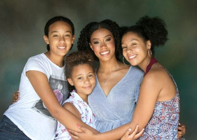 family-portraits-in-wolverine-lake-michigan