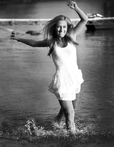 graduating-seniors-photos-in-walled-lake-mi